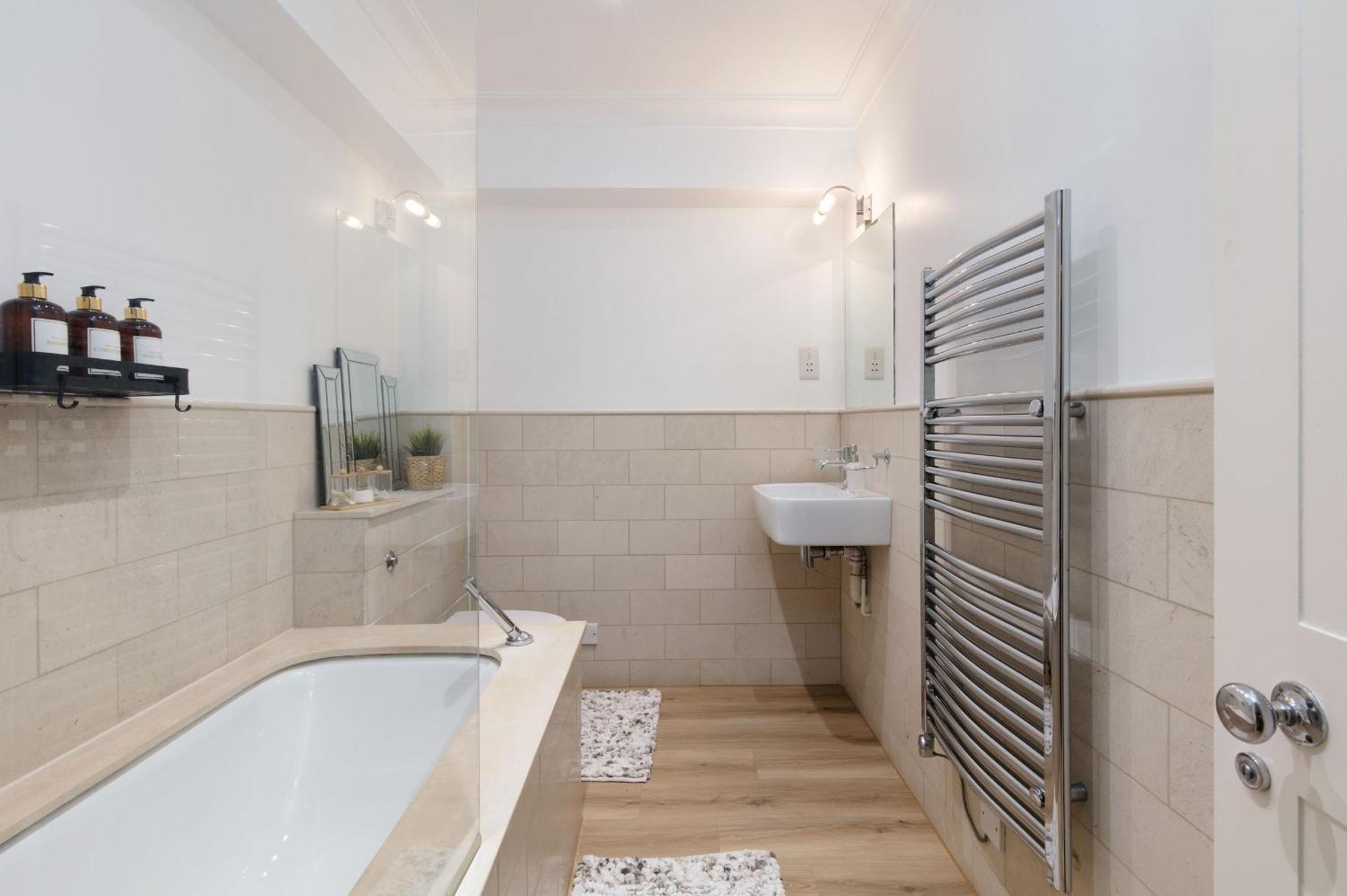 Spacious Quiet 4Bedrooms 6Beds House With Private Garage 5Min Walk To Paddington Station لندن المظهر الخارجي الصورة